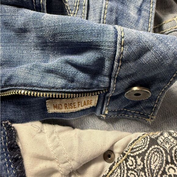 Ariat Real denim Flare Leg mid rise Jeans raw hem size 32 R - Picture 14 of 15